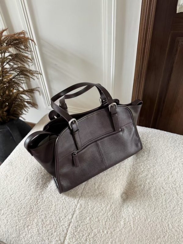 Vintage-style large-capacity handbag