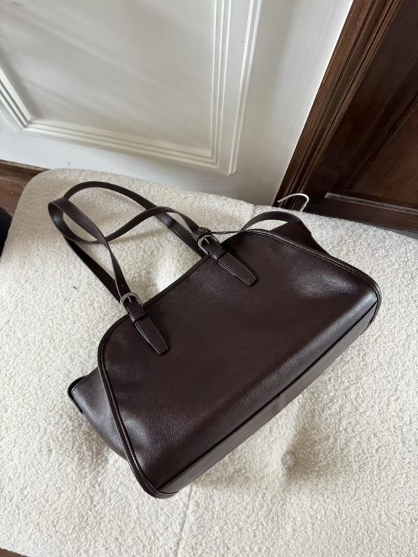 Vintage-style large-capacity handbag