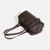 Versatile, high-capacity handbag suitable for commuting